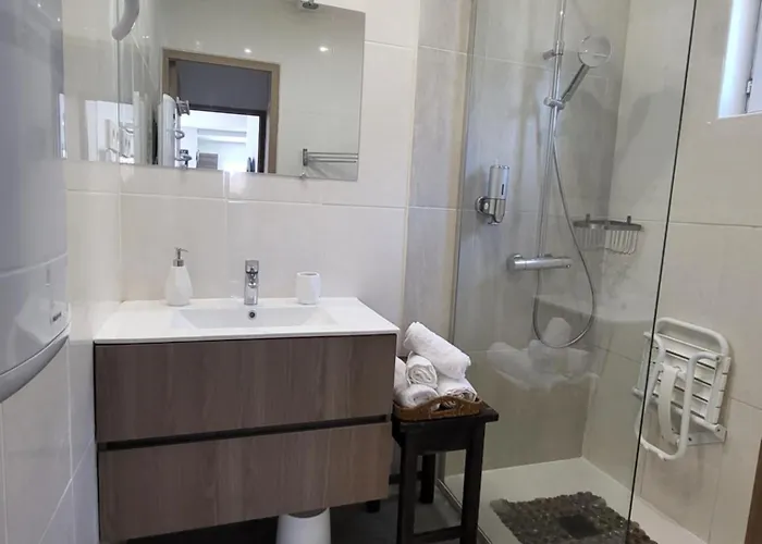 Maison Ideale 3 Etoiles 耶尔